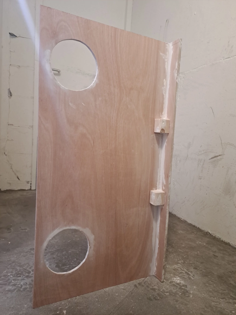 gaten hakken in deksel 4