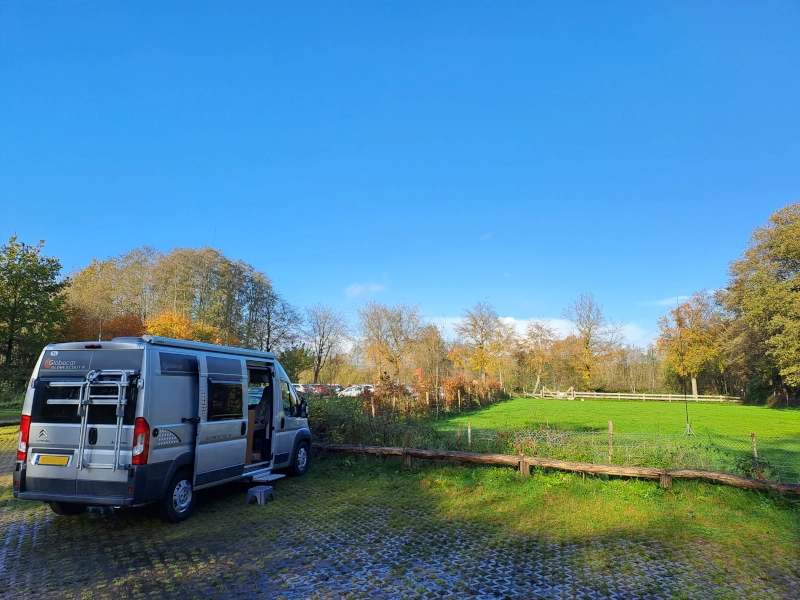 Mobiel radiostation in bus