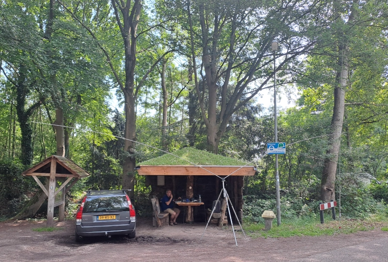 Lokaal tafeltje bij de Mortelen
